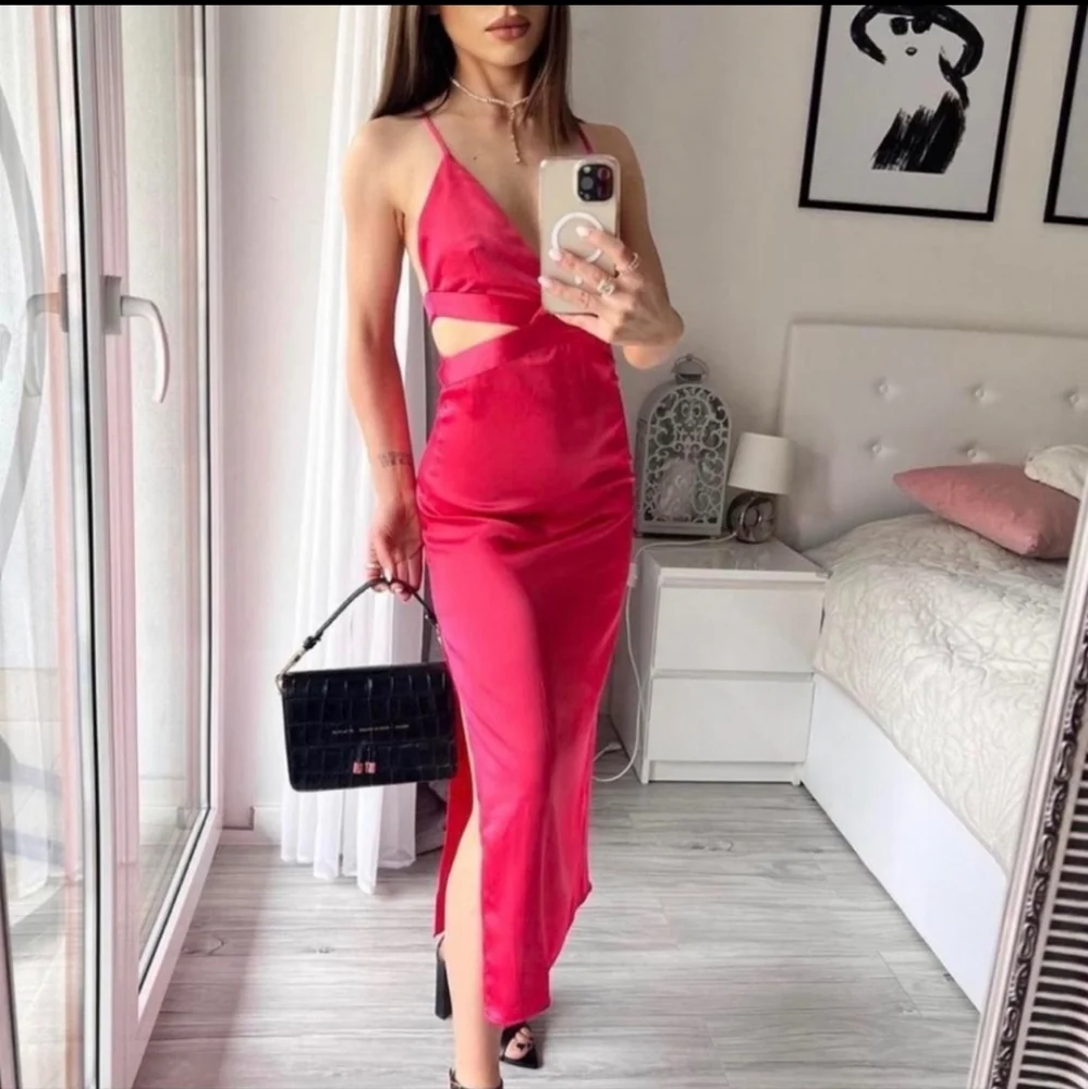 Zara Satin effect Cut out dress - Picture 2 of 16